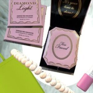 Too Faced 💎Diamond Light Highlighter Shade in Diamond Fire 💎🆕⌚📦🏃💨🚚